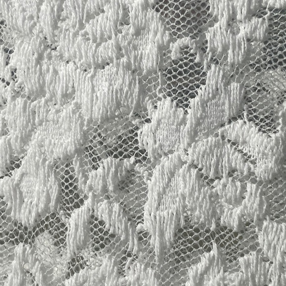 Cream colored lace crop top , used - Picture 4 of 6